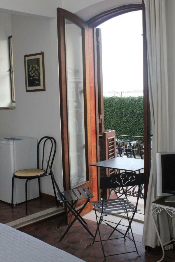 Casa Lungomare Villa จีอาร์ดีนี นักซอส ภายนอก รูปภาพ
